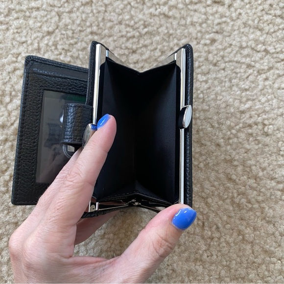 Identity Stronghold Women's Black Wallet NIB - Picture 5 of 7